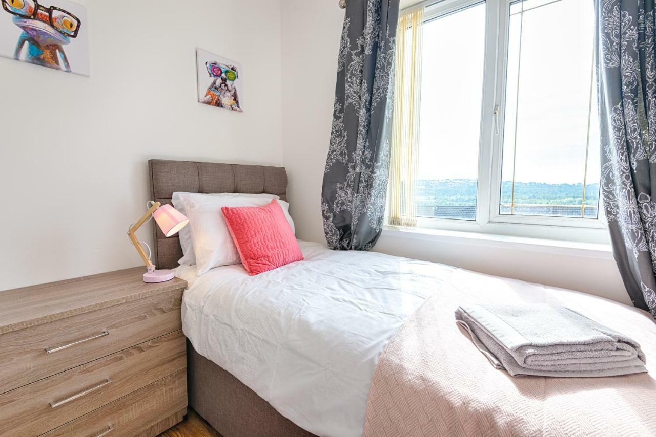 Liberty Spacious Суонси Экстерьер фото
